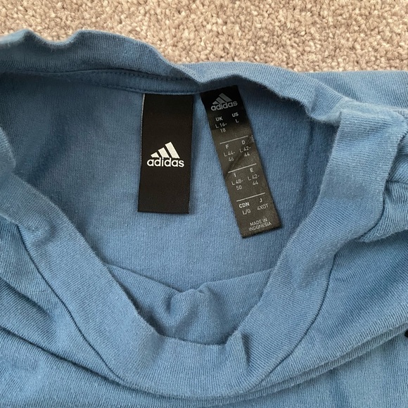 Adidas tee - Picture 3 of 4